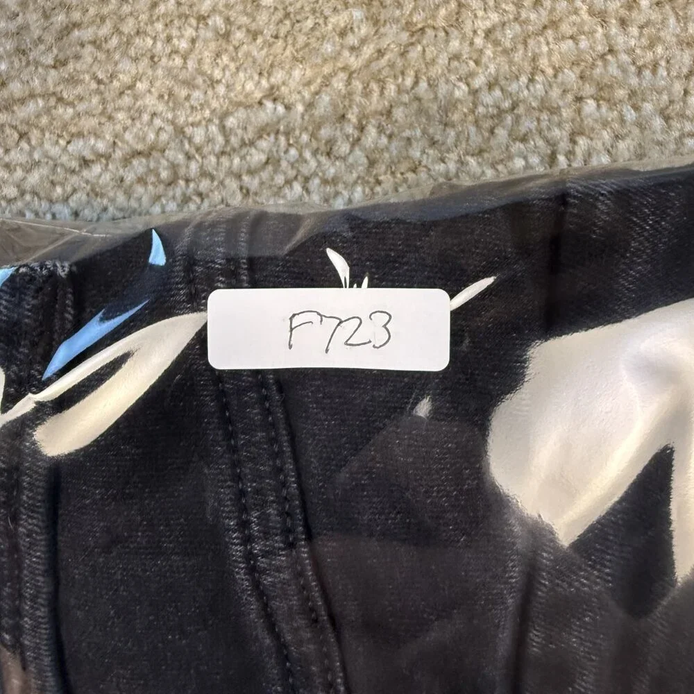 Good American Good Legs Skinny Crop Fray Hem Jeans Size 0 25 Denim Black F723